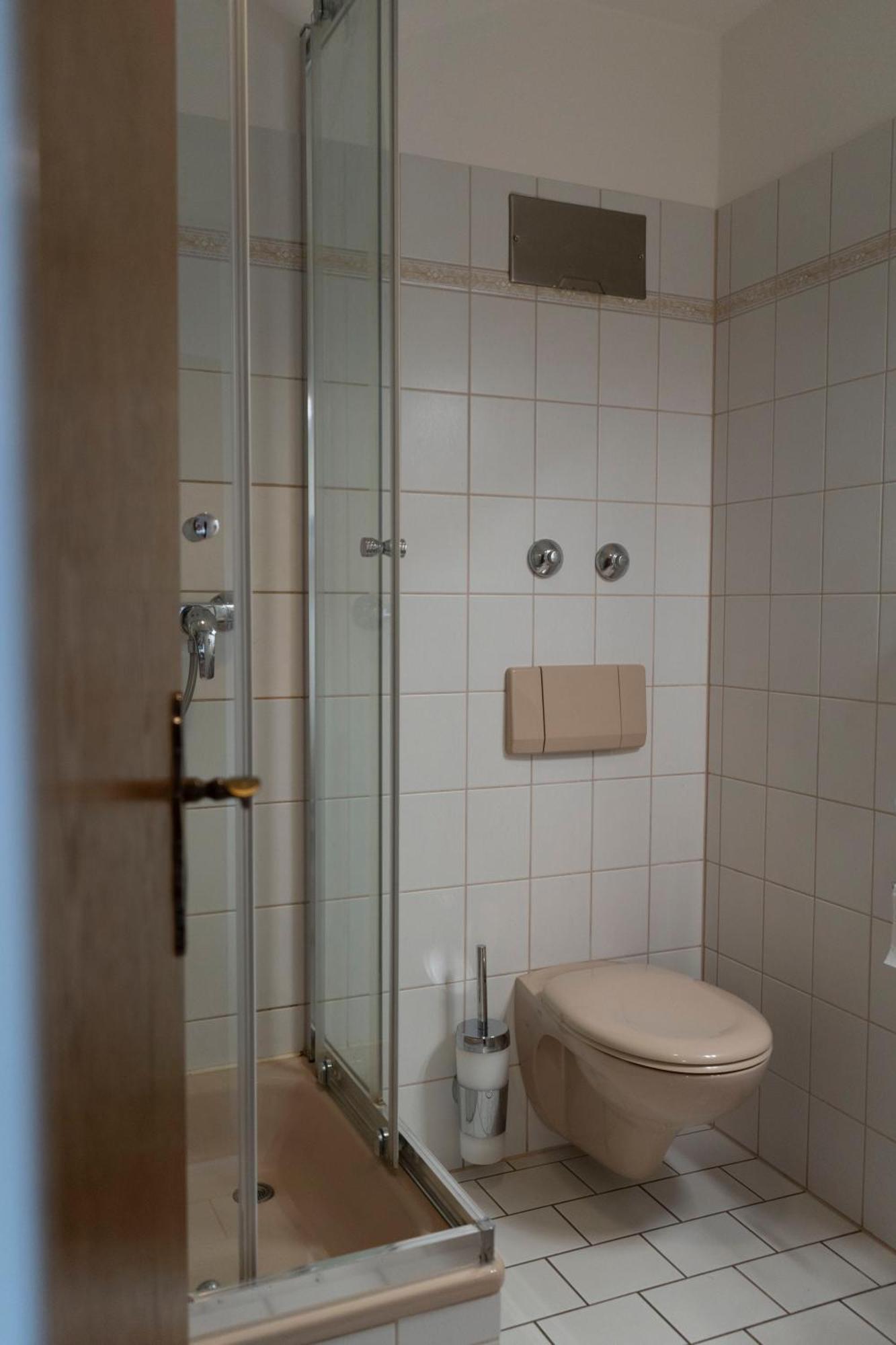 Hotel Gaststaette Zur Eiche Hannover Exterior foto